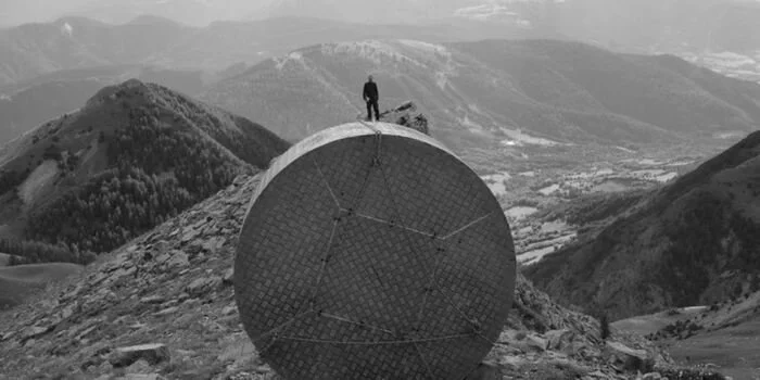 Marcher sur les nuages avec Abraham Poincheval