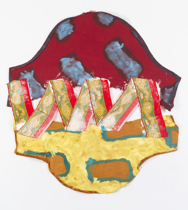 Claude Viallat, Sans titre n°243, 2020 Acrylique sur tissus d’ameublement, suture de bande de tissu — 134 × 127 cm — unique Courtesy of the artist &amp; Galerie Templon, Paris