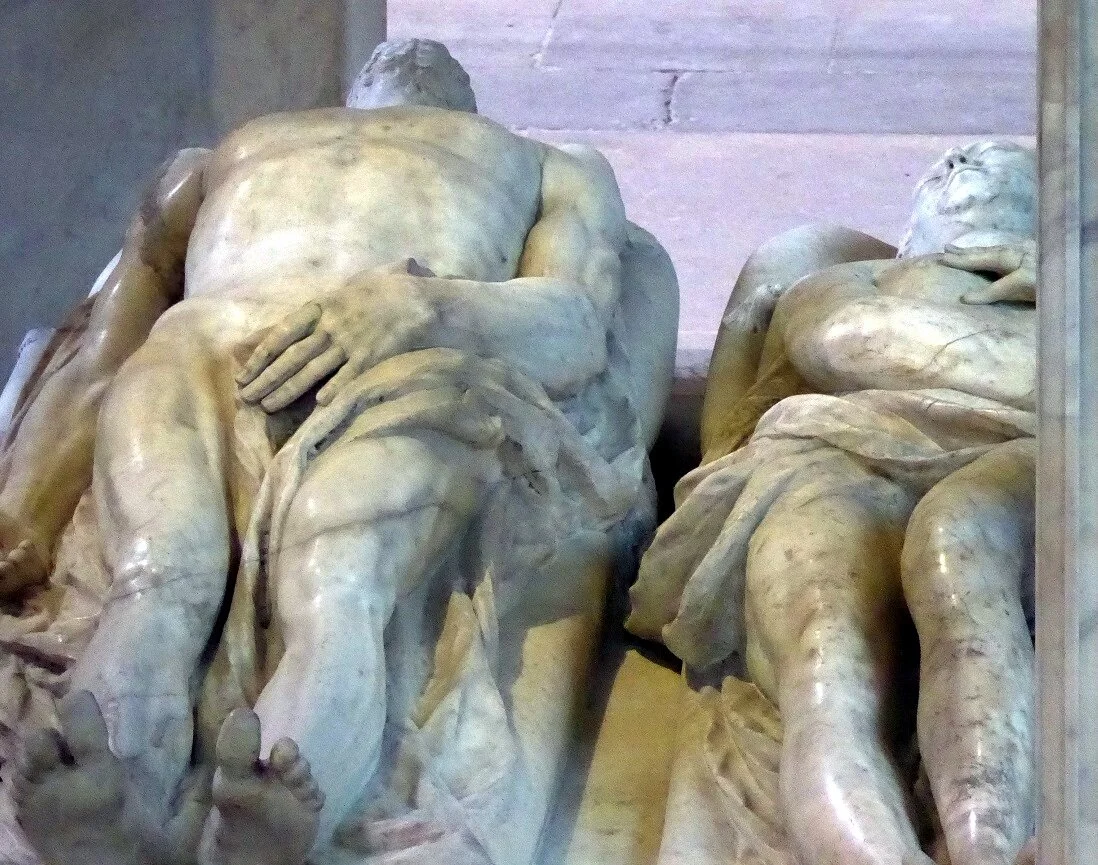 tomb.jpg