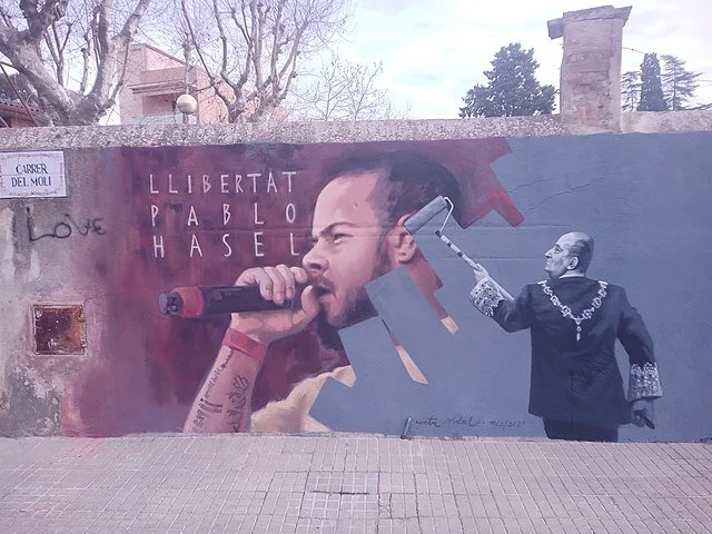 Interview de Pablo Hásel, le rappeur espagnol envoyé en prison pour des tweets contre la monarchie