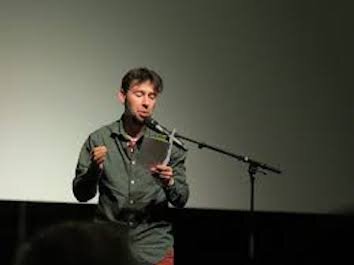 Rien qui s'achève: Romain Fustier, pèlerin sensible par Claro