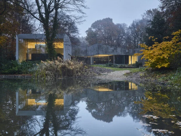 La House BRAS nichée dans les bois à Anvers
