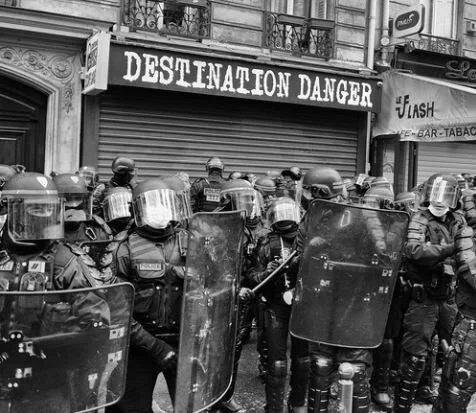 Photo Serge D’ignazio. Allez voir son compte Flickr : des centaines de photos (belles) de quelqu’un qui suit les luttes avec toute son âme.