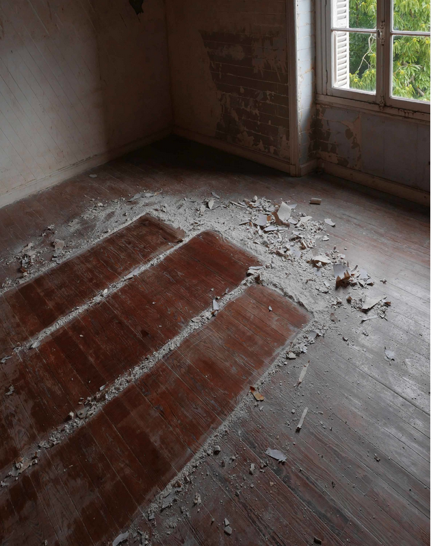 Idylle au parquet flottant par Stéfan Tulépo chez Dohyang Lee