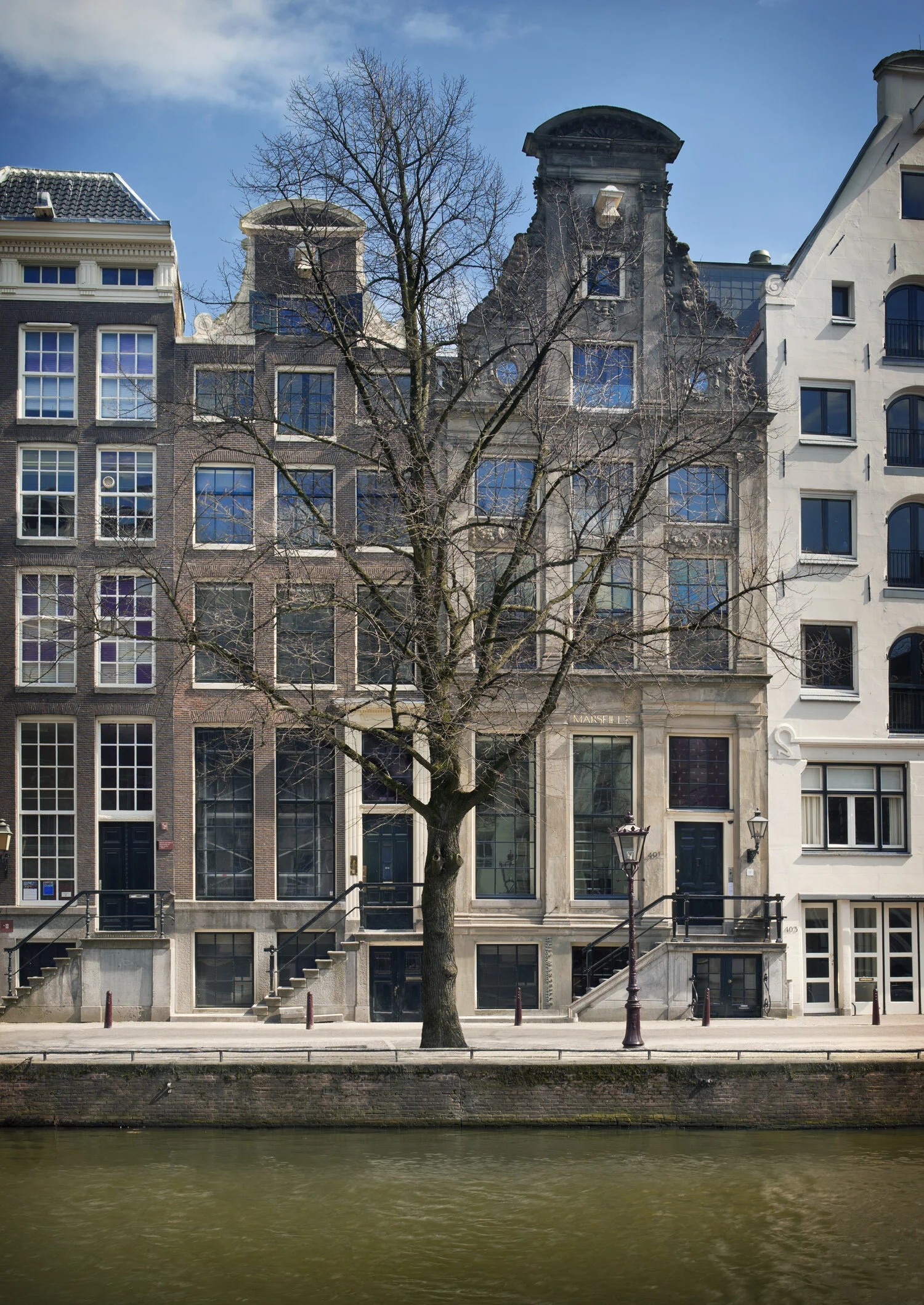 Huis Marseille, 2013 © Eddo Hartmann