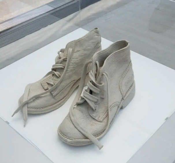 Le total look céramique de Masami Yamamoto