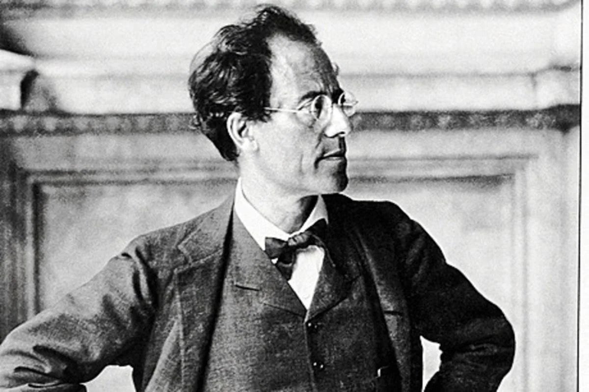 Pressage à froid, les vinyles du lundi : de Cuba à Mahler en passant par Accra