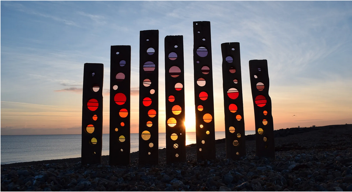 Toute la lumière sur les totems de Louise Durham