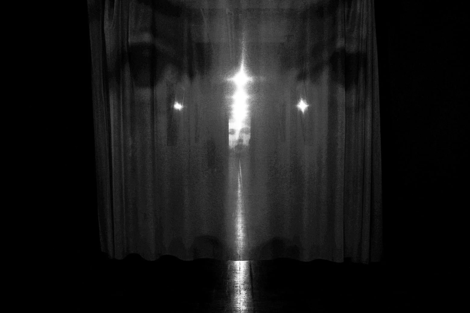 Serge Hesse et son image au noir