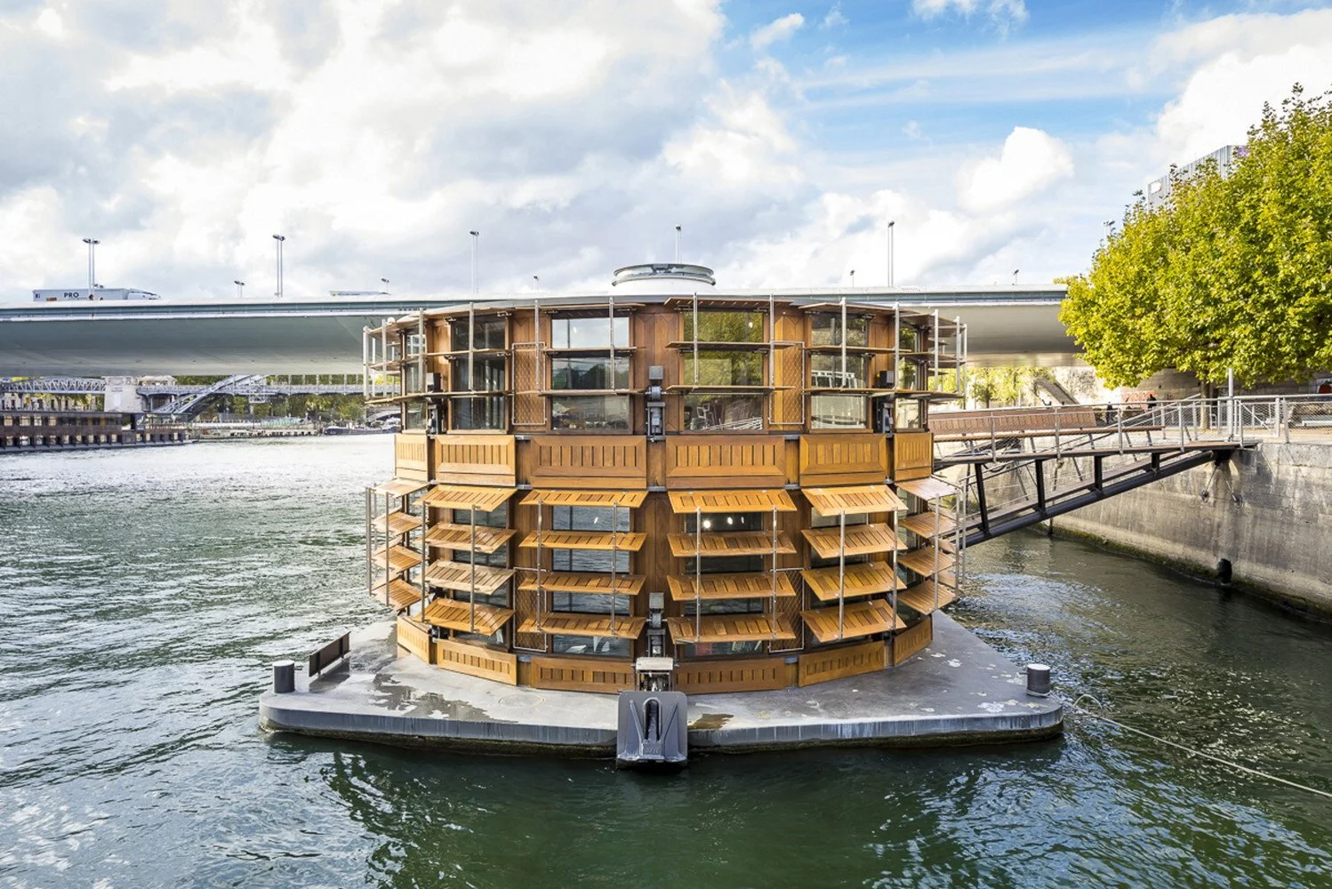 En bord de Seine, l'hôpital psy Adamant 