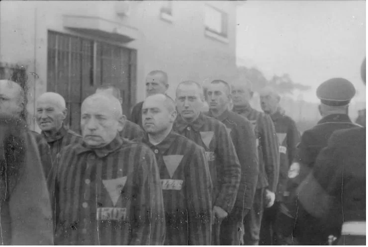 Comment les lois queer-phobiques mènent au contrôle de l'existence de tous les Russes