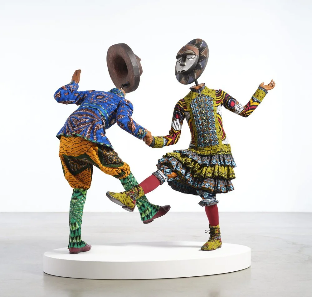 Avec deux expositions londoniennes, Yinka Shonibare CBE RA célèbre l'esthétique africaine et le métissage culturel.