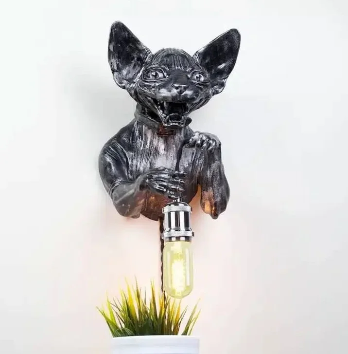 Les appliques murales animales minutieusement détaillées d'Uncle Lucas Studio