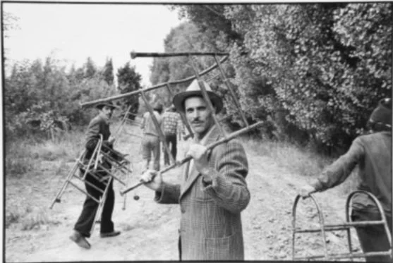 La communauté des isolés : Slimane Touhami et les pommes de l'exil 