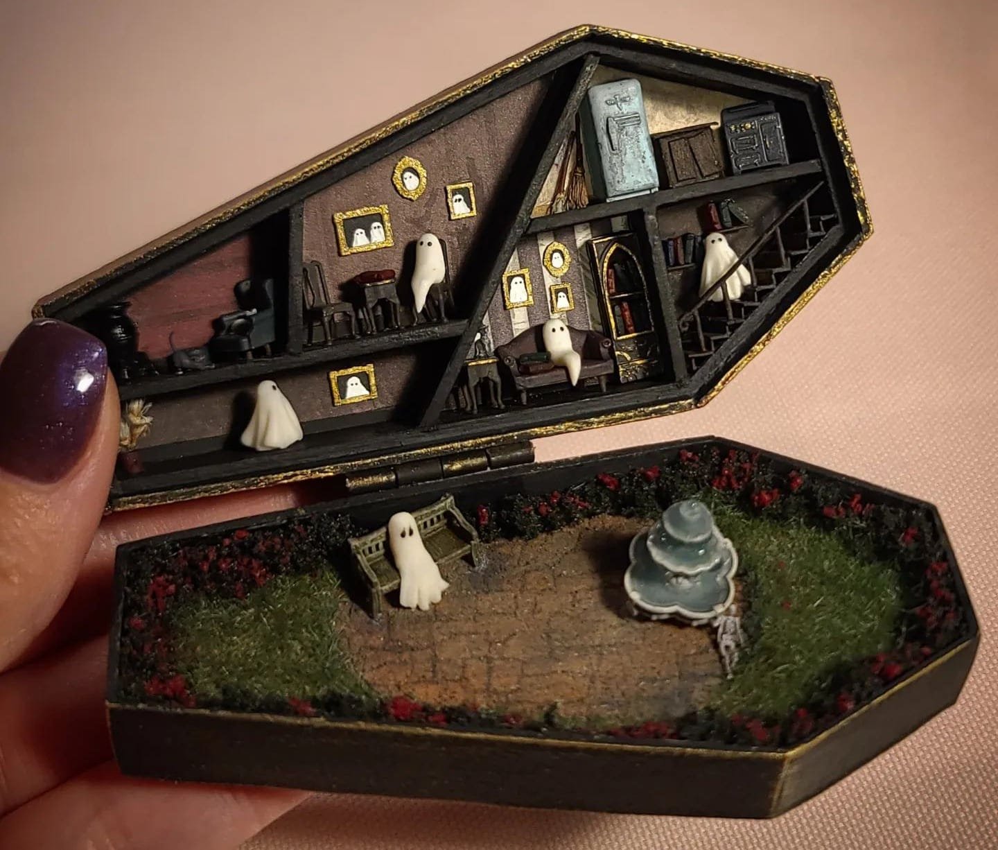 A la recherche d'un cercueil (miniature) ?  C'est ici …&nbsp;