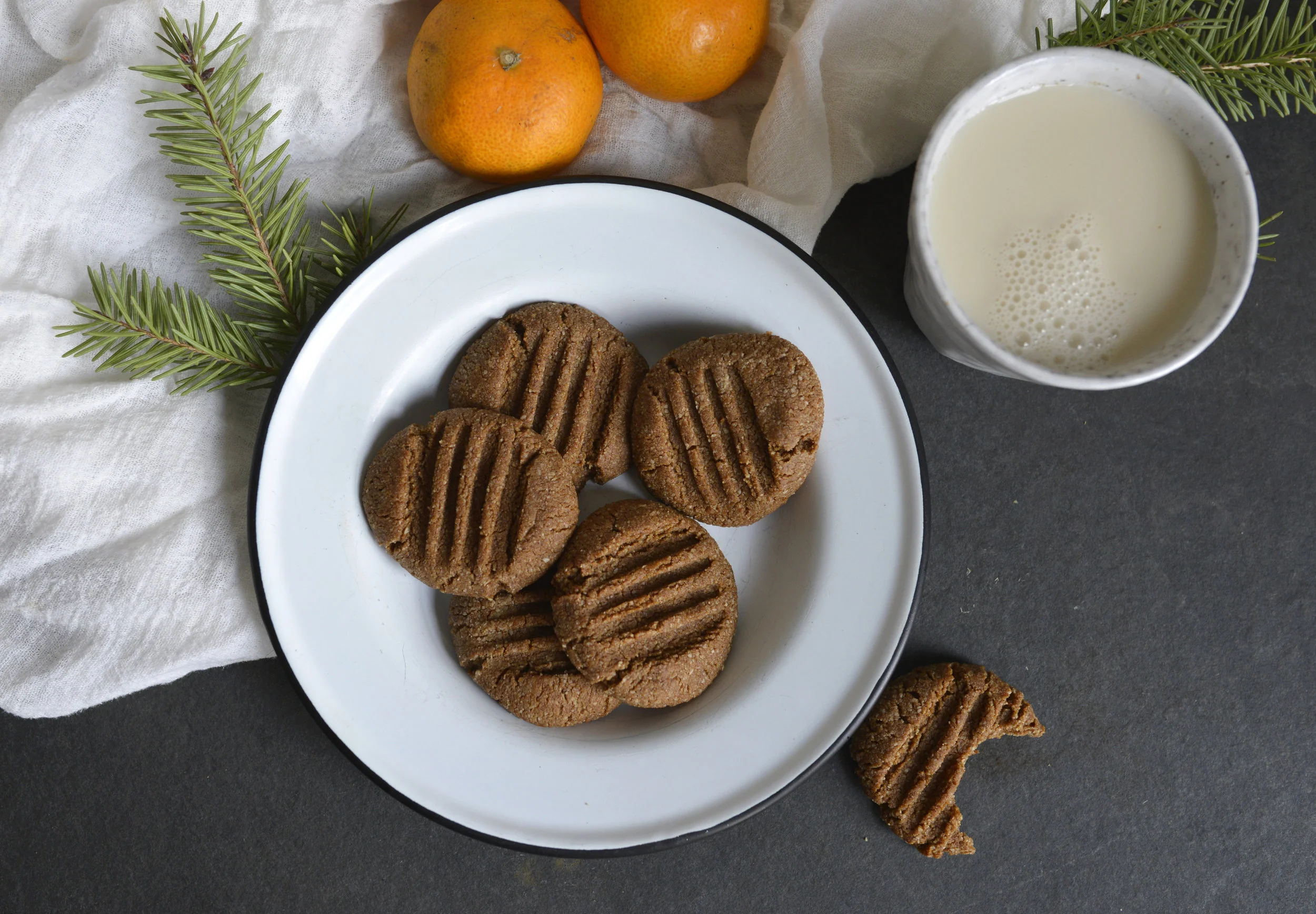 paleo-gingersnap-cookies.jpg