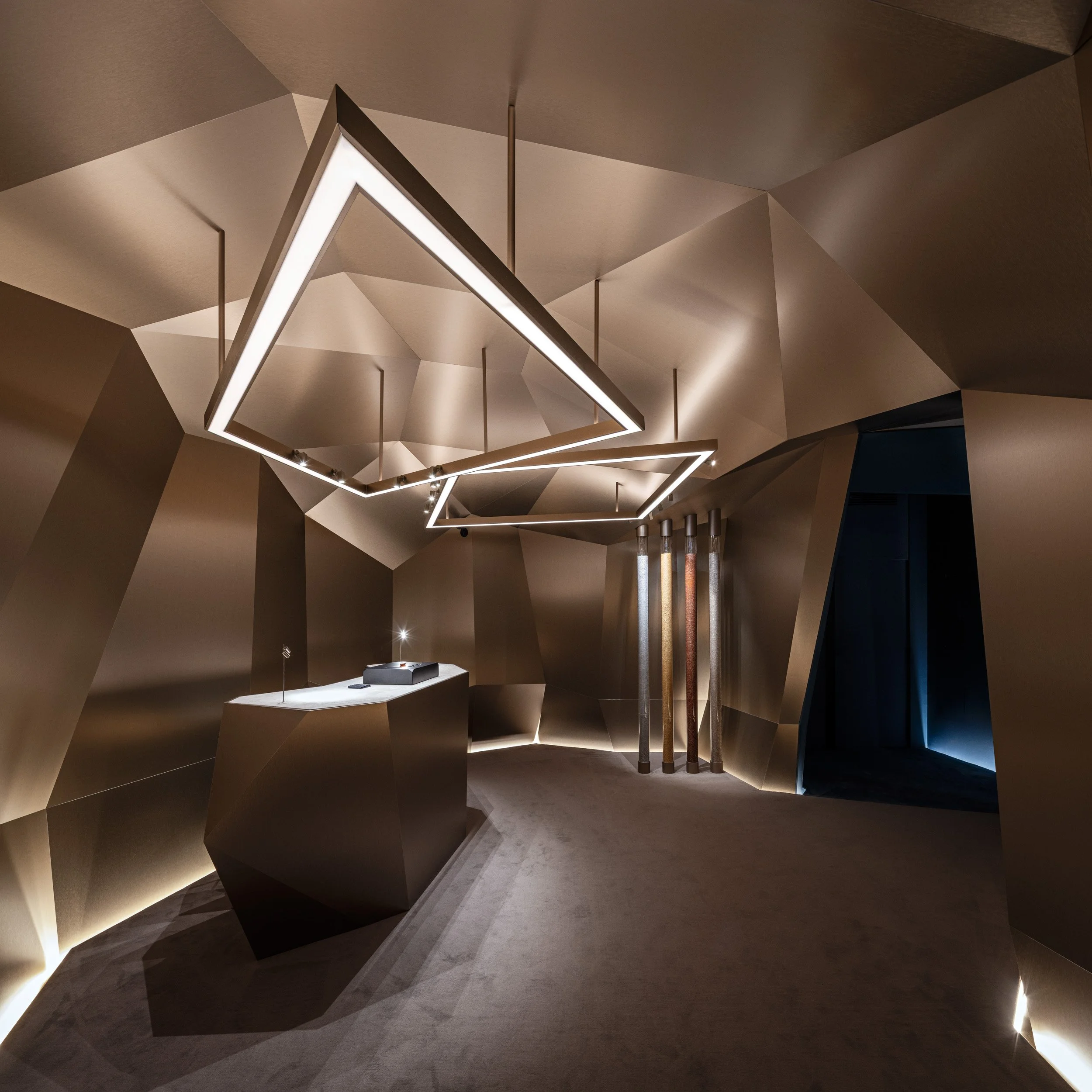 240607_GOLDENMAMA_AUDEMARSPIGUET_MILAN_©I.Mathie_0608-Panorama_2500px.jpg