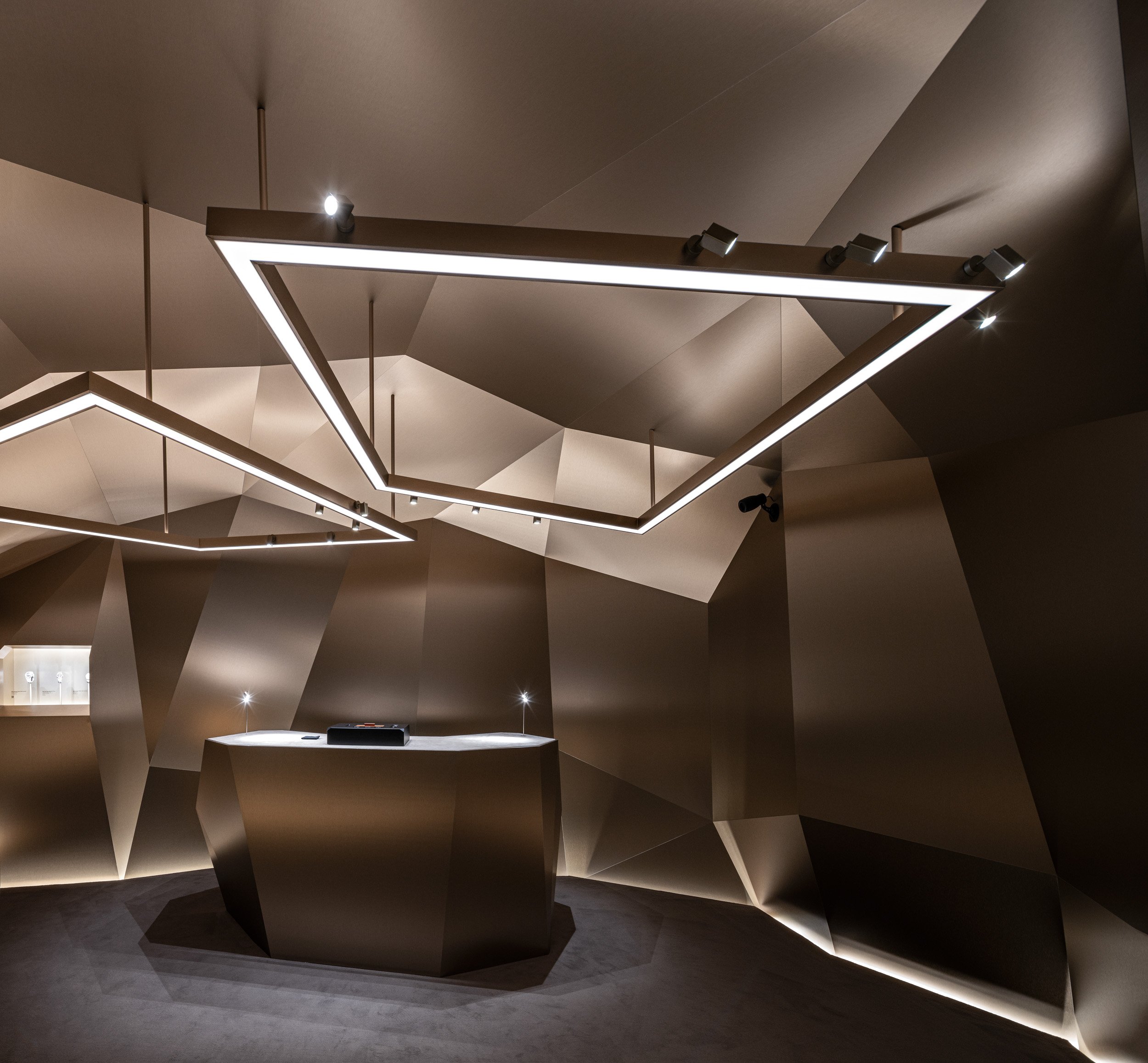 240607_GOLDENMAMA_AUDEMARSPIGUET_MILAN_©I.Mathie_0906-Panorama_2500px.jpg