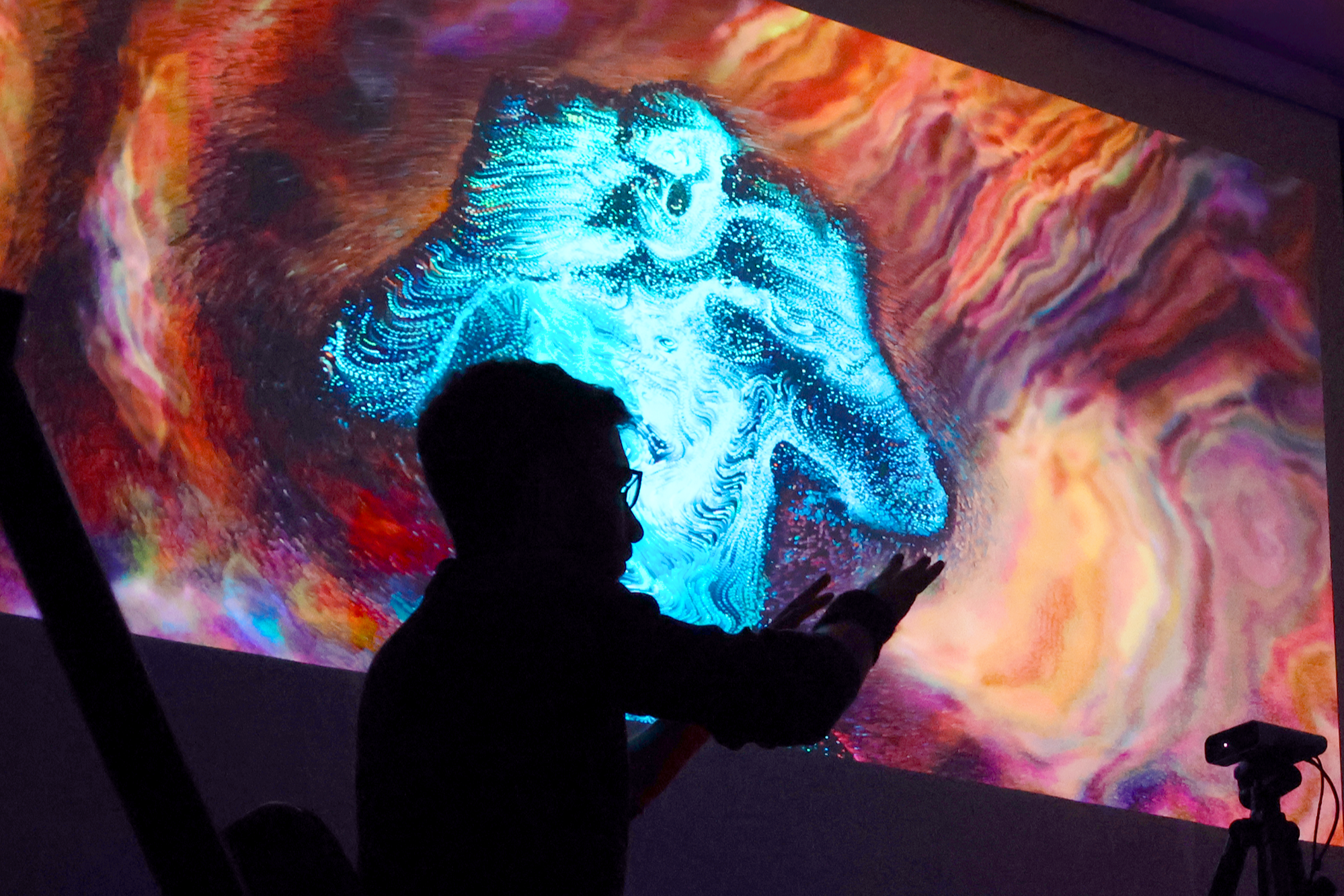   Comfort Music + on 4/24/25 featuring Kate Milleker (projections) and Scott Rubin (viola), Photo by Lola Selby  