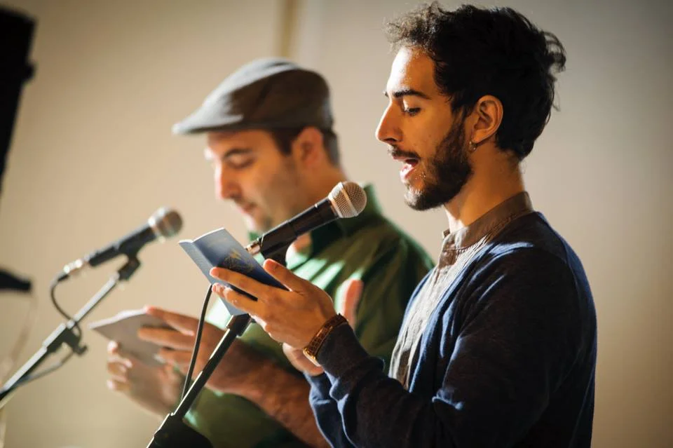 Marco Inguscio reciting the Italian 'Passaporto' with Antoine Cassar. Parlate di luce, Carosino, September 2013.