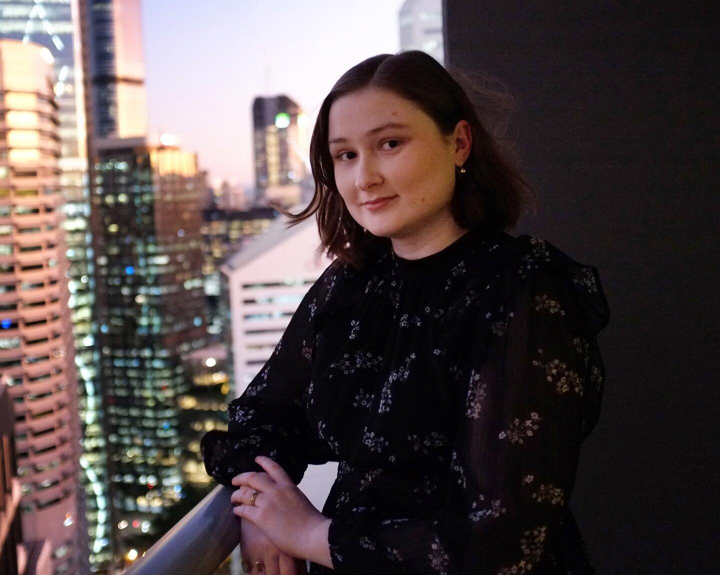 A candid portrait of my beautiful wife @katelynjanedunn I took on our recent trip to Meanjin aka Bris Vegas

Taken with the Fuji X100 gifted to me by the one and only @the.information.superhighway 

#portraitphotography #portrait #fuji #fujix100 #cit