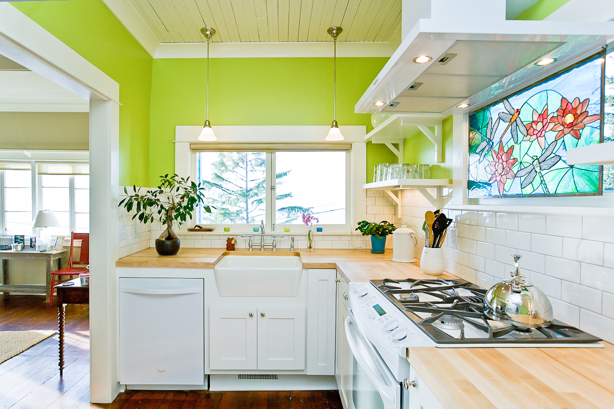 kitchen_2.jpg