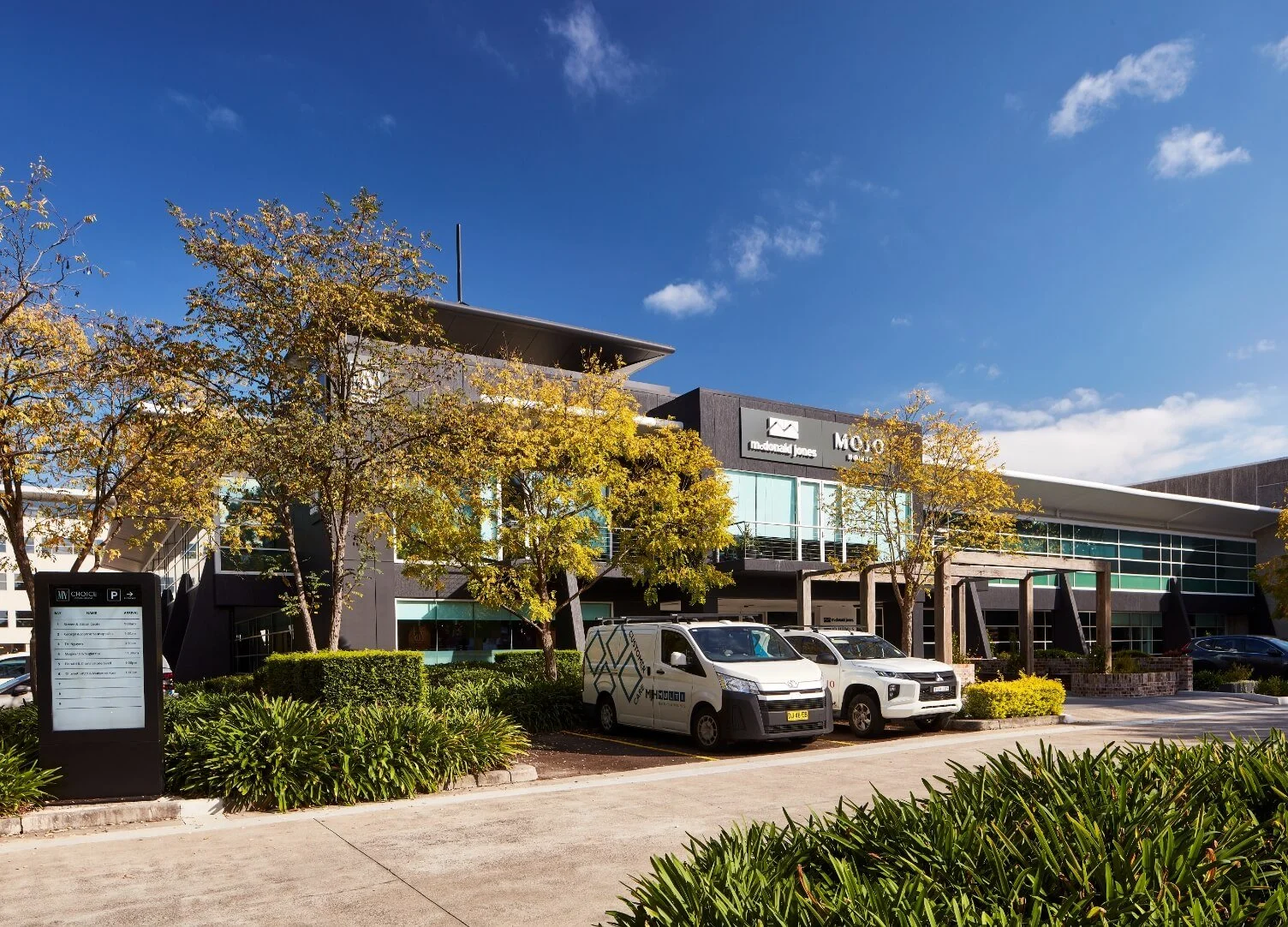 CenturyEstate_Building_2solent_02.jpg