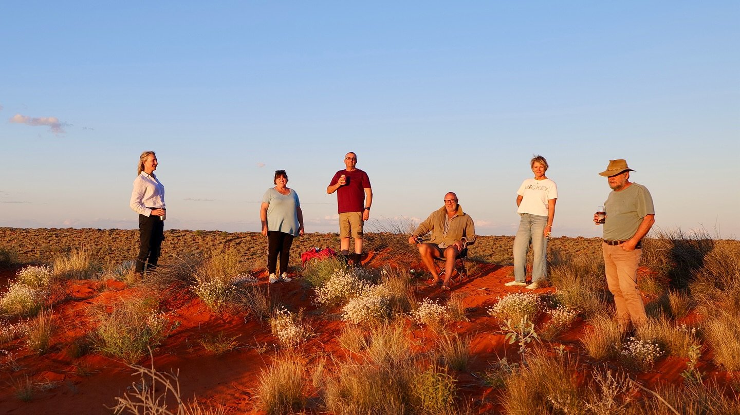 A wonderful experience in the Simpson Desert with @ashleymurdoch_  @dingotraxtours and some new friends.