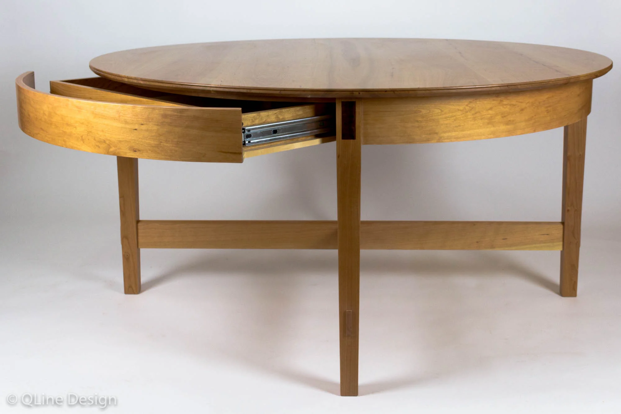 QLine Rotating Expanding Table-9.jpg