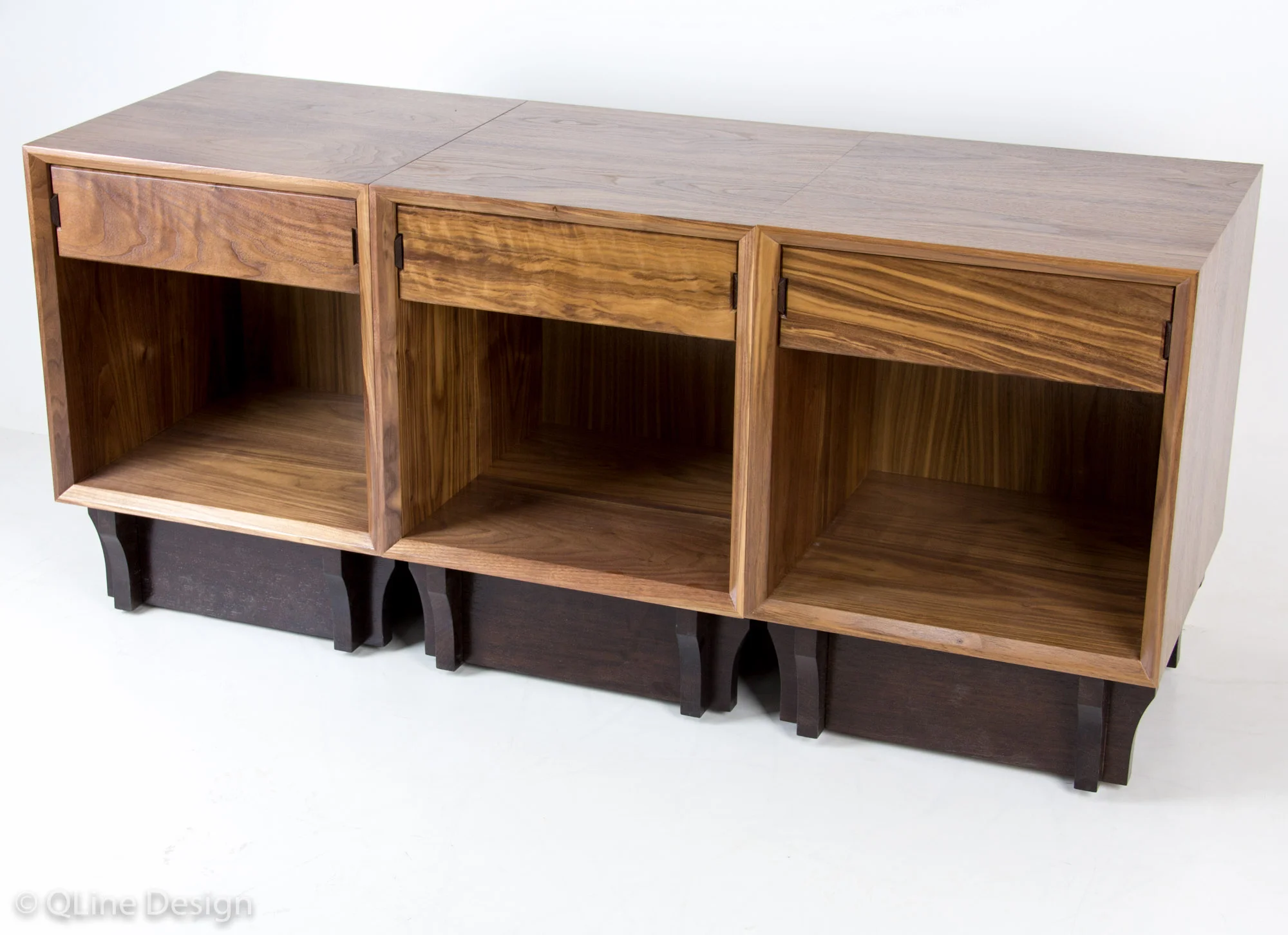 QLine Qube End Table-13.jpg