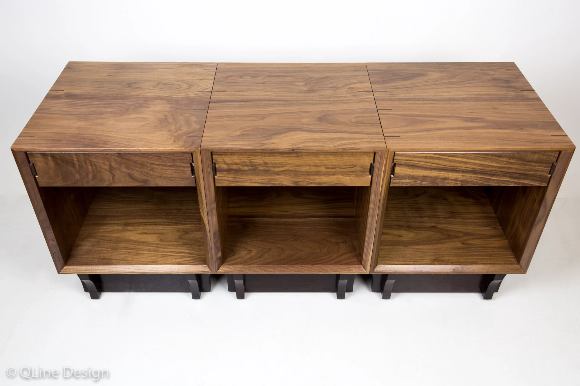 QLine Qube End Table-14.jpg