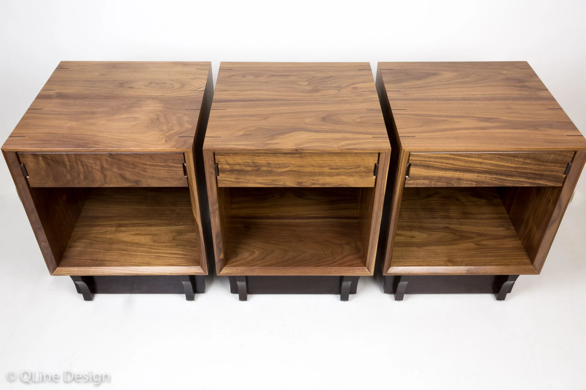 QLine Qube End Table-15.jpg