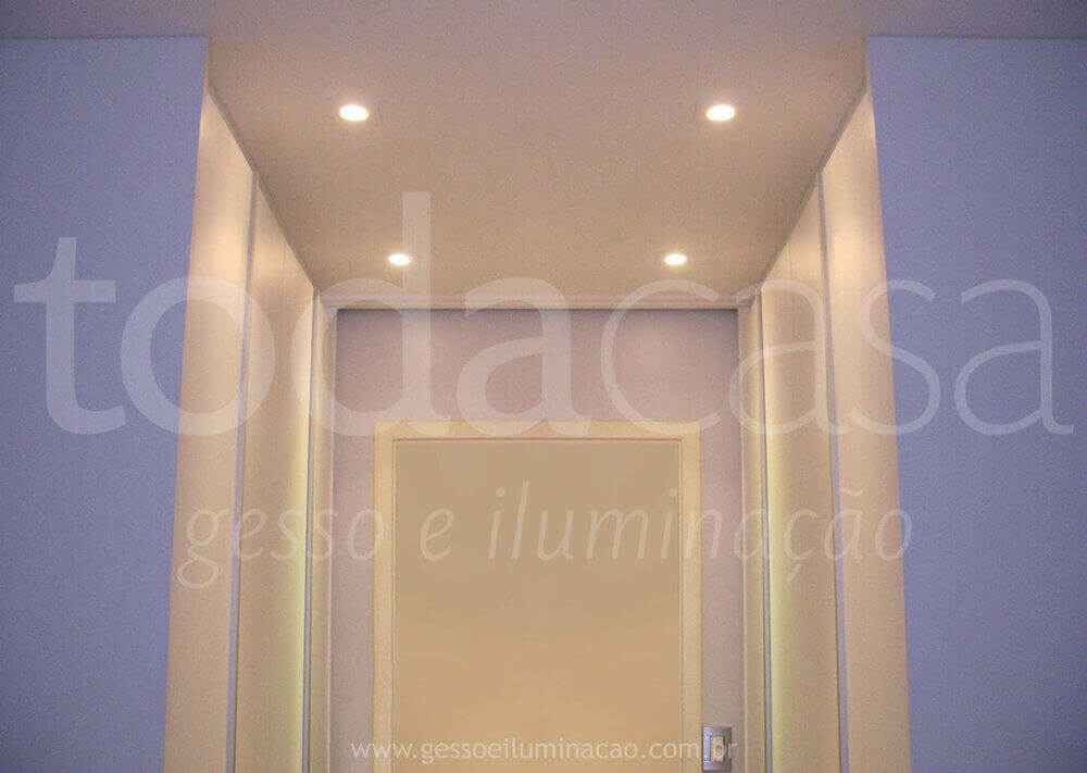 forro-de-gesso-iluminacao-no-closet-com-spots-em-led.jpg