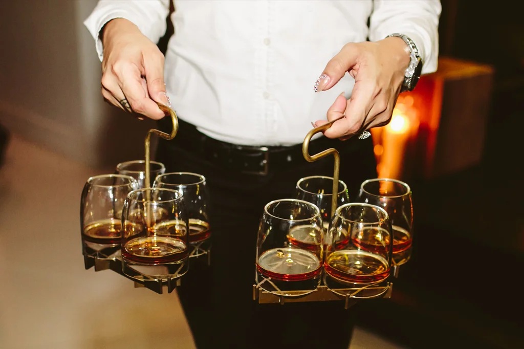 rare-glass-holder_1024.jpg