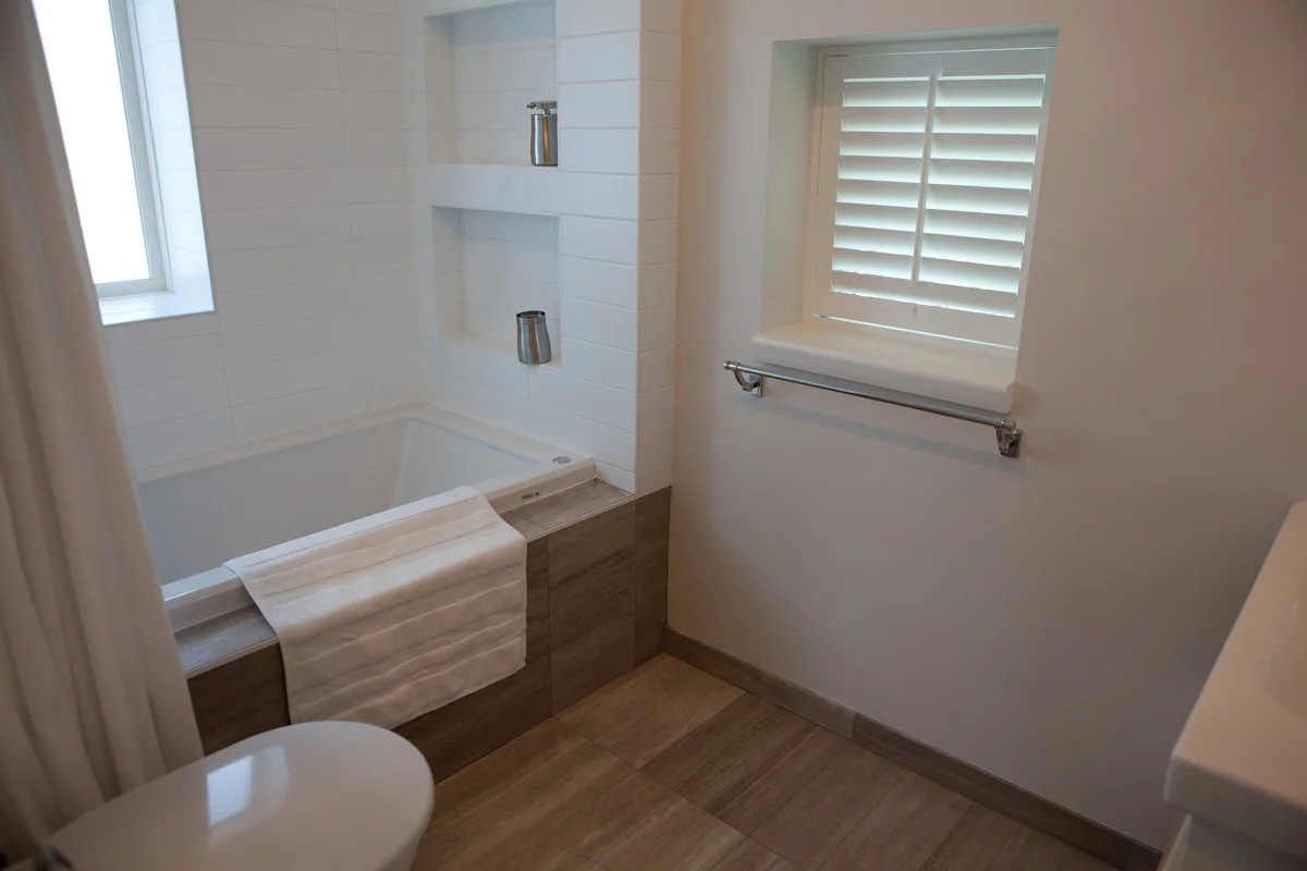 lanefab_c50_venturi&karpa_bathroom.jpg