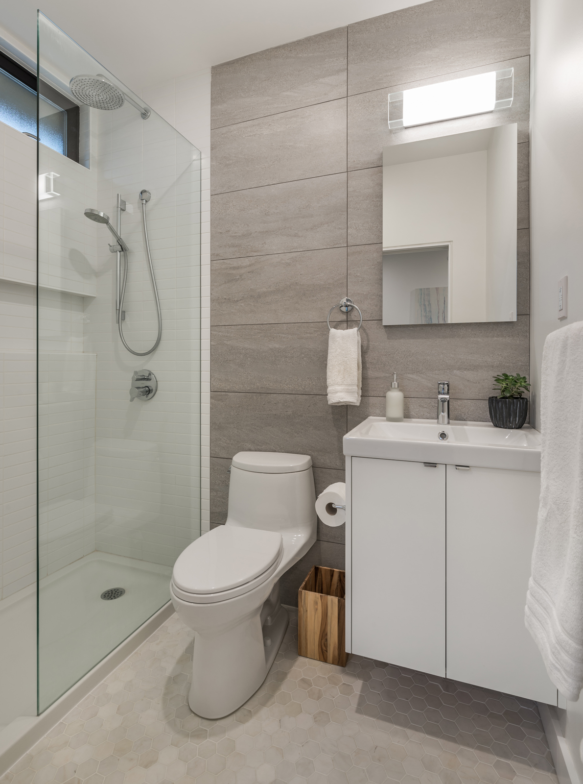 4665 Commercial St_10.jpg