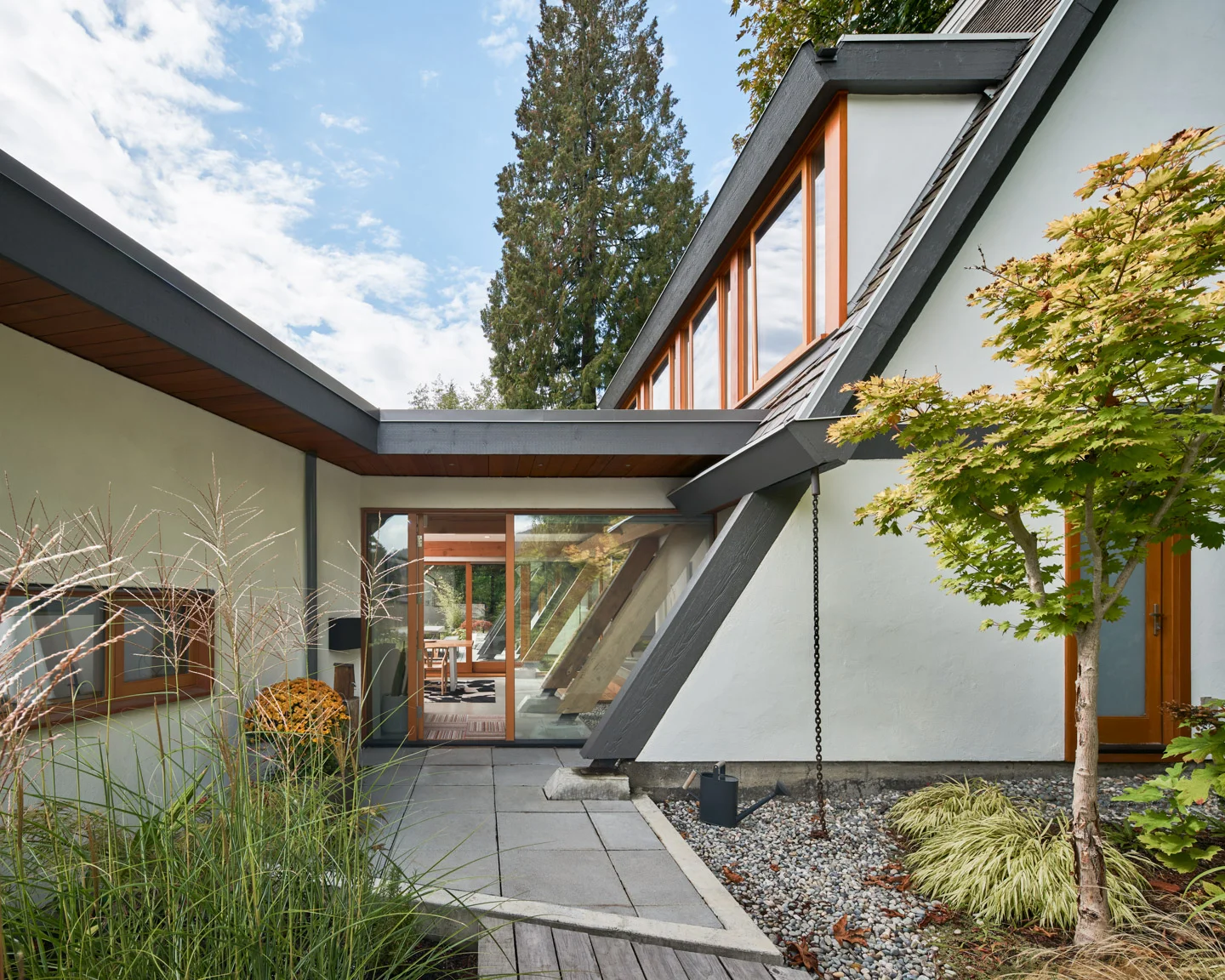 SunnycrestDrive-LAP0327_0026_Low Res.jpg