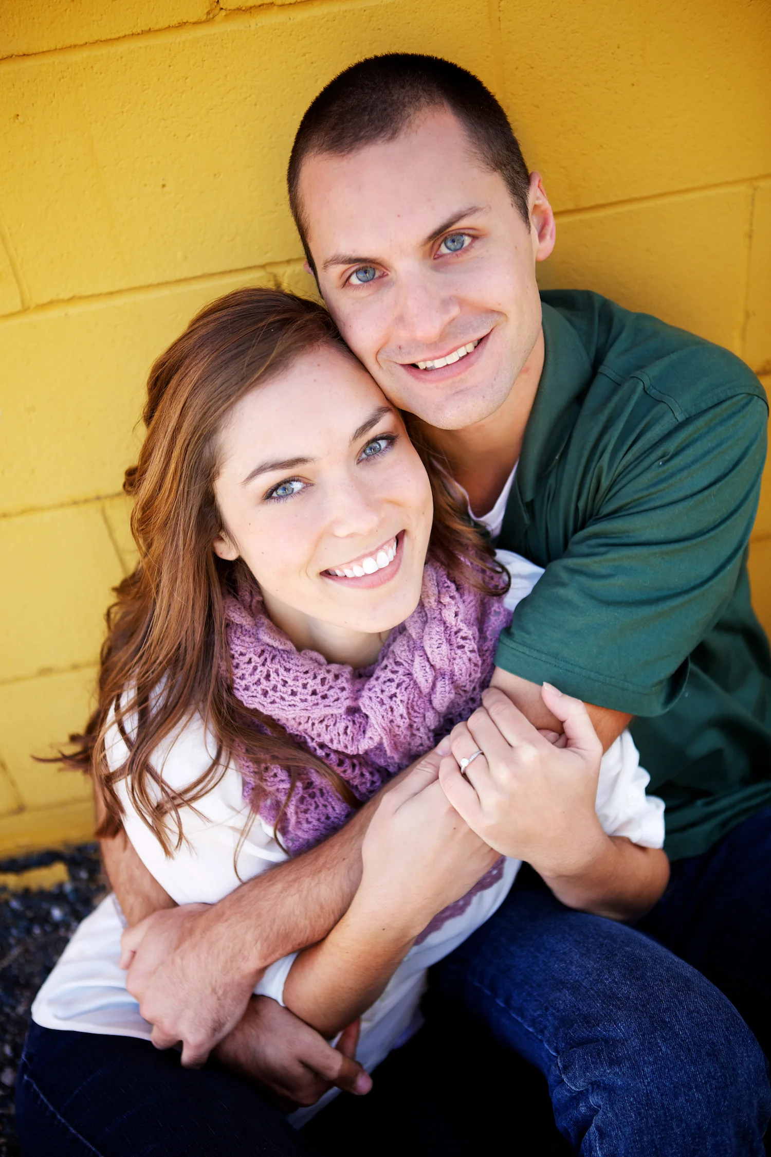 k elsey, taylor, Minneapolis, downtown, Minnesota, blanket, wine, engagement session, faire, boat, woods, nature, wine glasses, wine in the morning, love, engaged