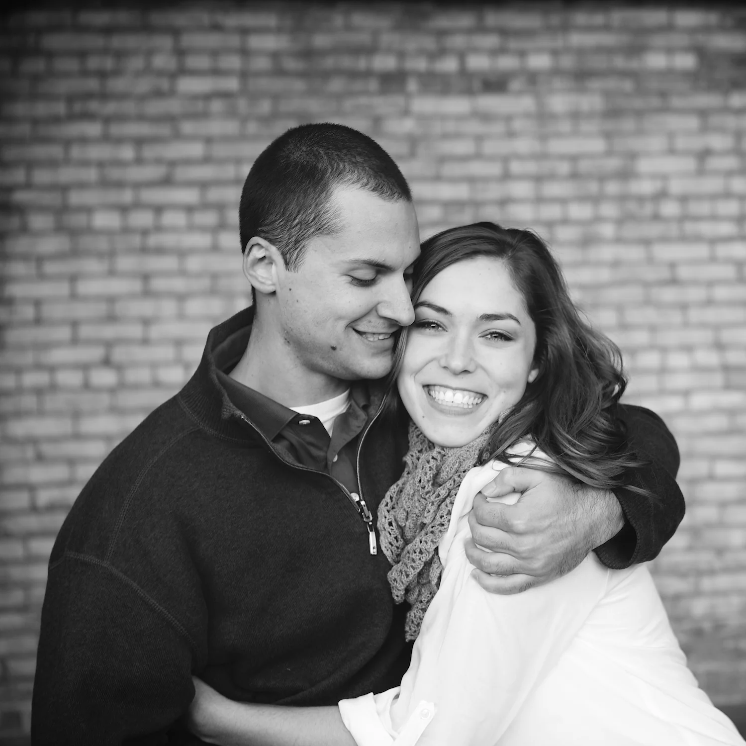 kelsey, taylor, Minneapolis, downtown, Minnesota, blanket, wine, engagement session, faire, boat, woods, nature, wine glasses, wine in the morning, love, engaged