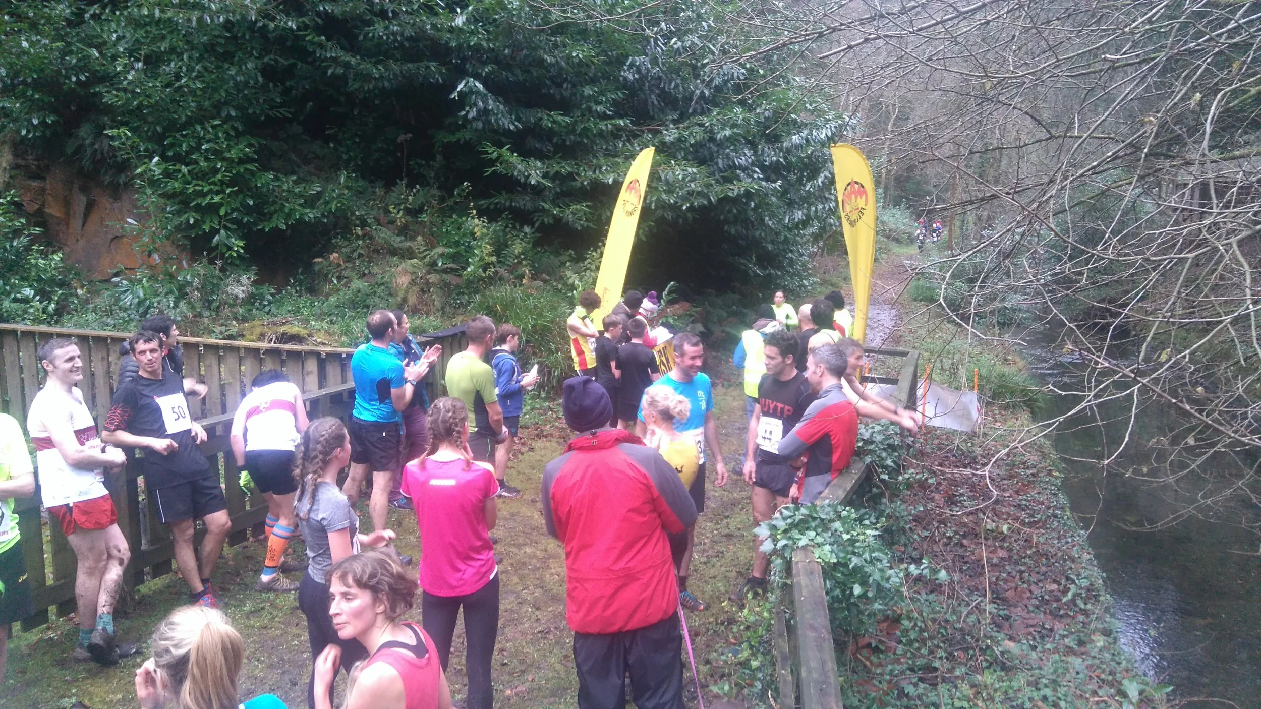 164 runners completed at least one race in the series