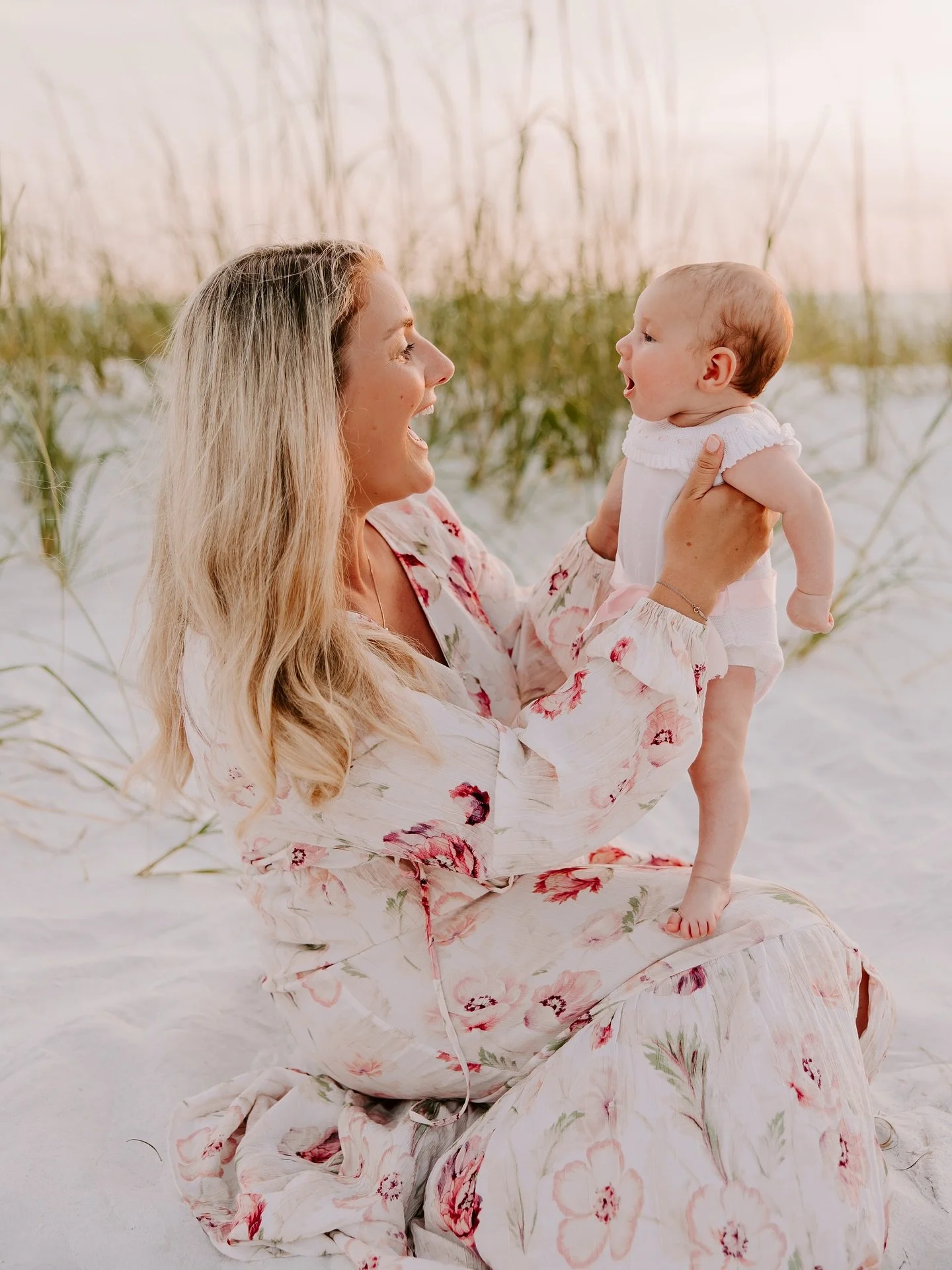 this first image got me in my feels 🥹 seeing how loved this sweet baby girl is made me so happy