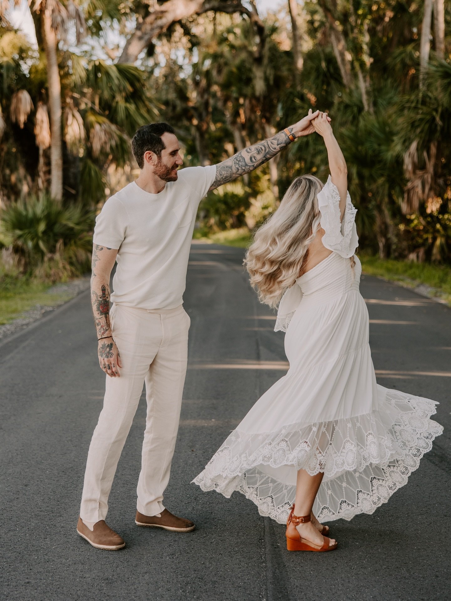 way behind on posts but had to share some of my favorites from jon + brooke&rsquo;s maternity session!