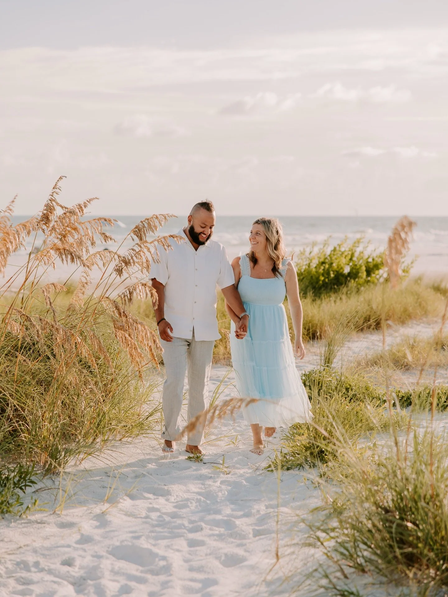 these announcement photos make me SO happy 🤍 had the best time capturing a very exciting season for these two!
