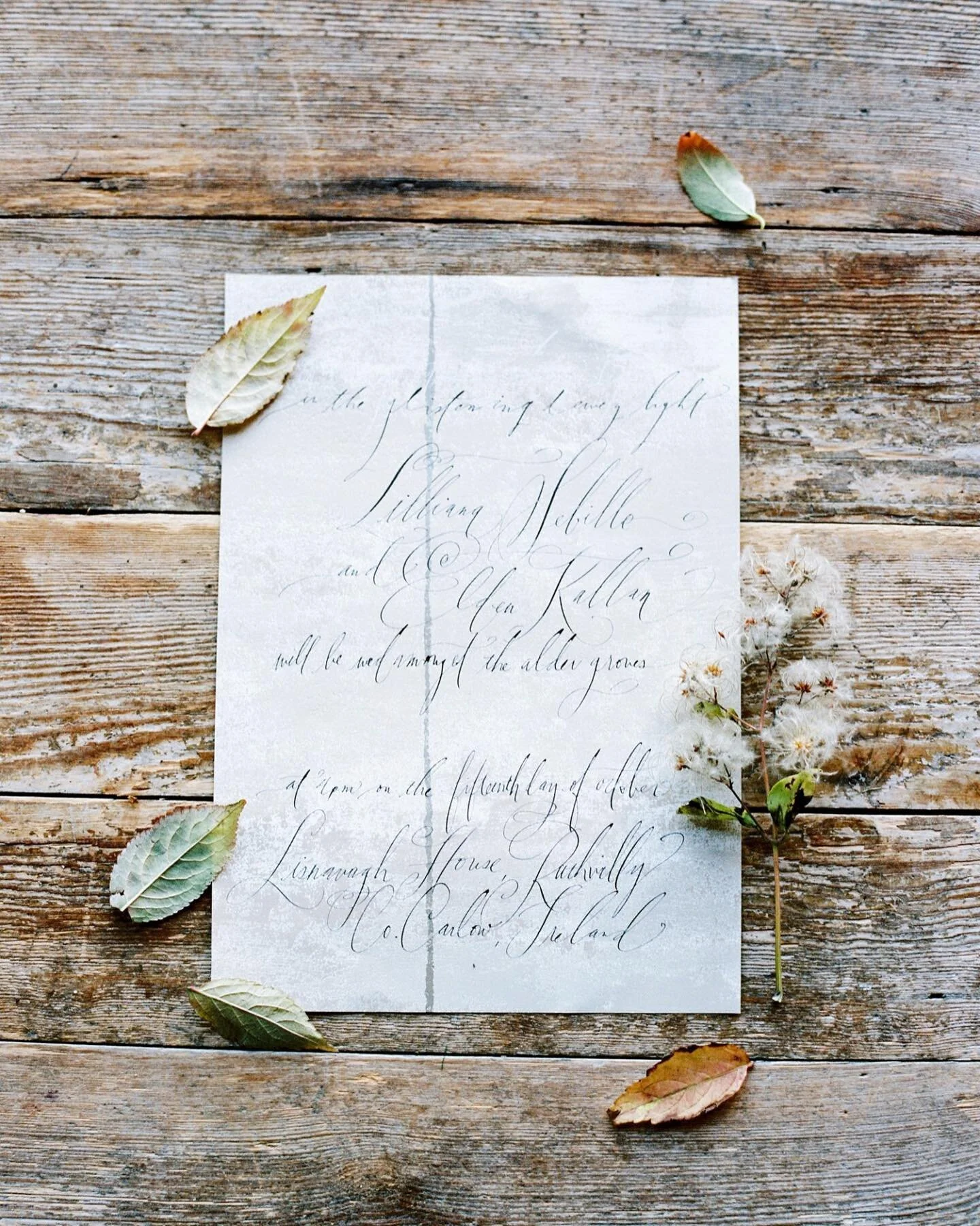 How many love letters have you written lately?
⠀
Not only to your partner but also to your family and friends and especially to yourself.
⠀
I was once challenged by @2brides and @siegridcain to write a letter to myself and felt it was a very empoweri