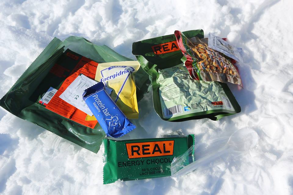 Each of packet of DryTech food contains a grab bag of snacks, a spoon and a hand sanitizing wipe, in addition to the freeze-dried main course marked on the front. (Photo by Jun-Hee Cho. All rights reserved.)