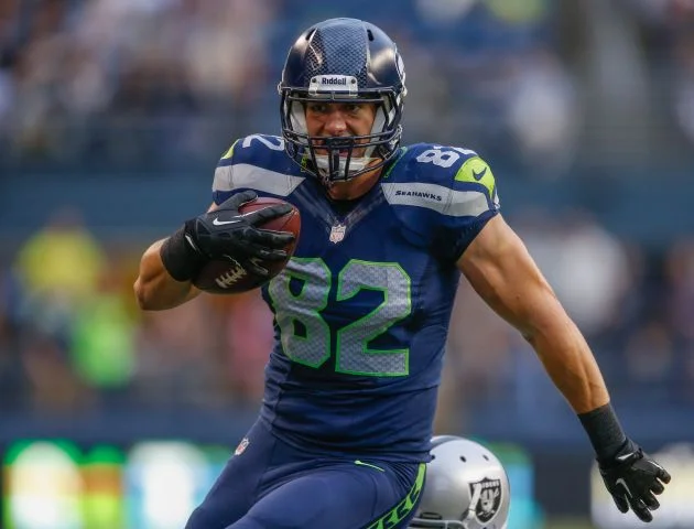 Luke Willson with the ball.jpg