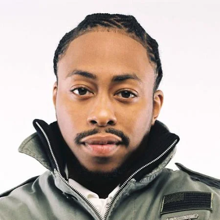 Raheem DeVaughn looking hot and gorgeous with his braids.jpg