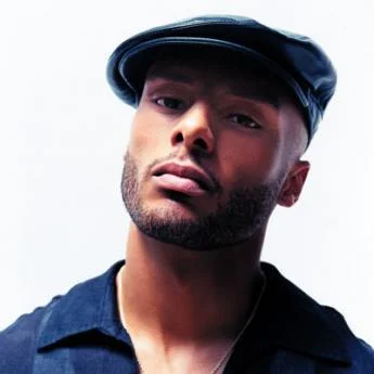 Kenny Lattimore looking hot and serious.jpg
