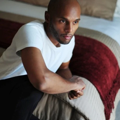 Kenny Lattimore looking gorgeous in a white tee.jpg