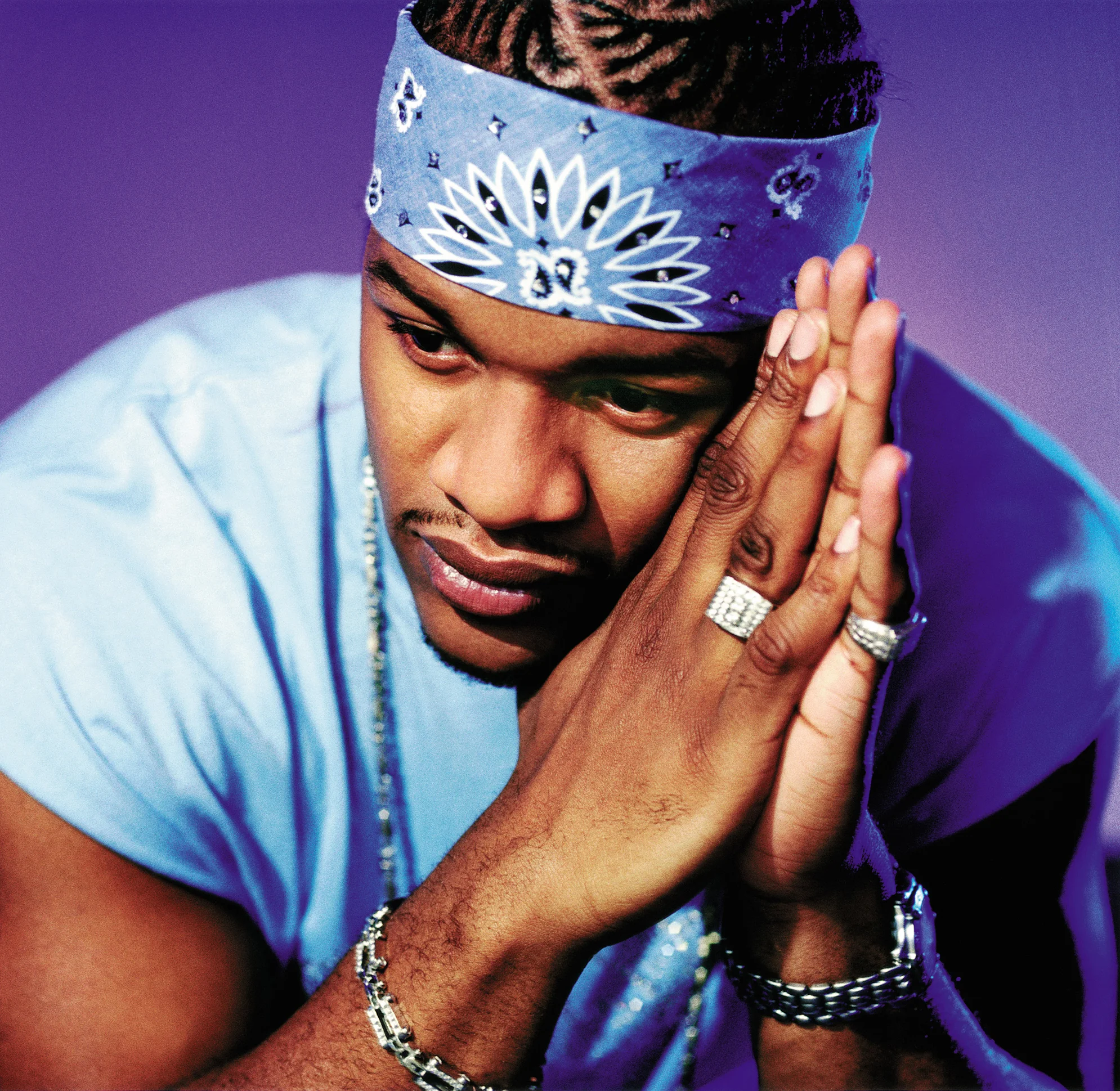 Jaheim praying while being so hot.jpg